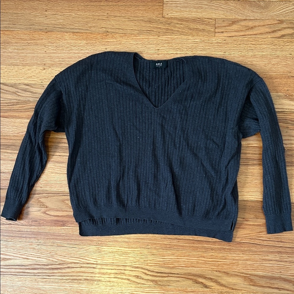 ABLE Elsie V-Neck Pullover